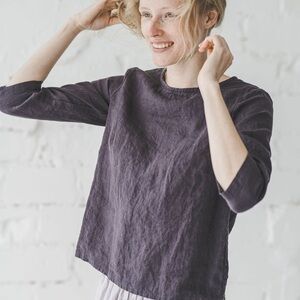 Women's Linen Crewneck Top in Dark Aubergine